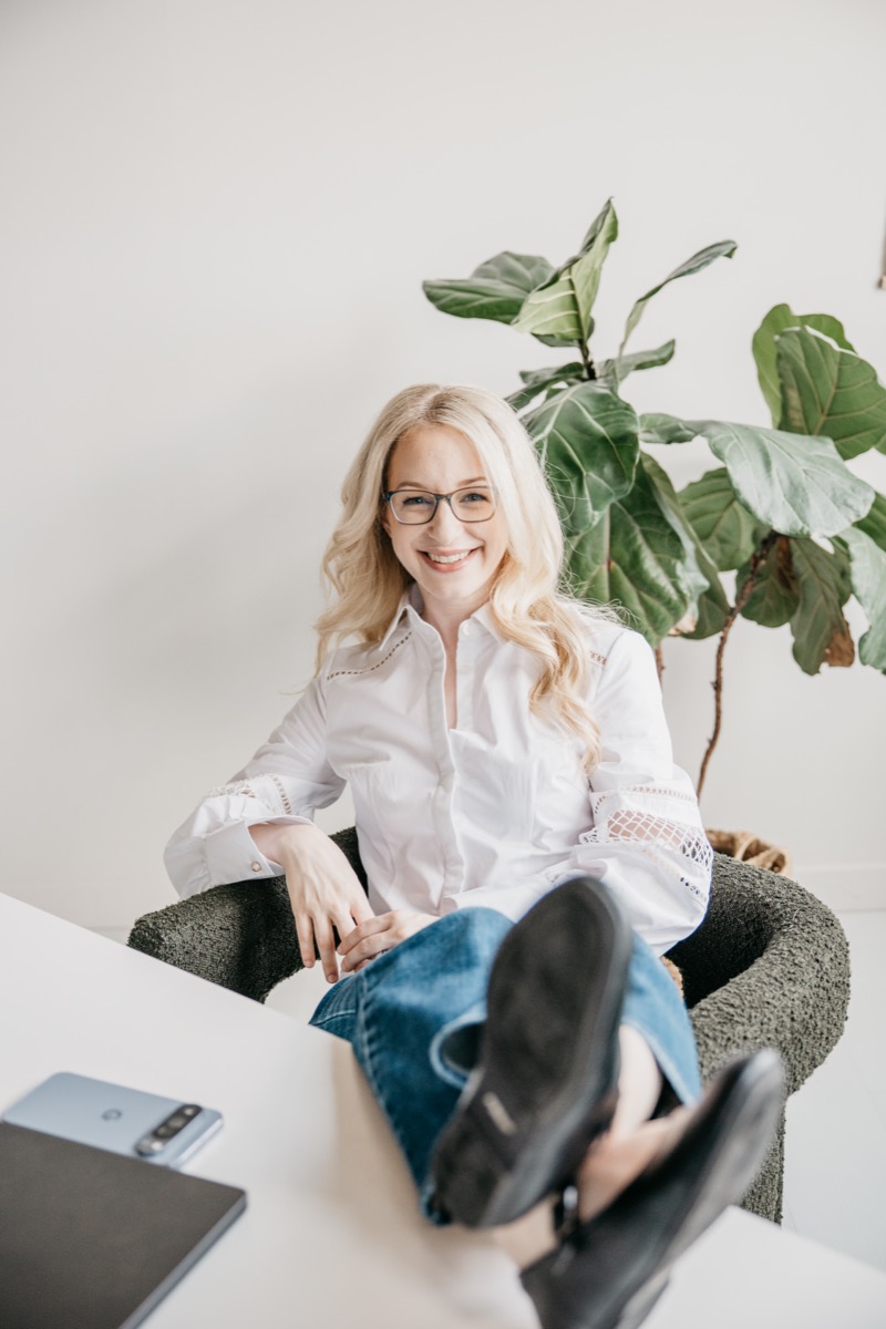 Kate Poulin - Let's Connect